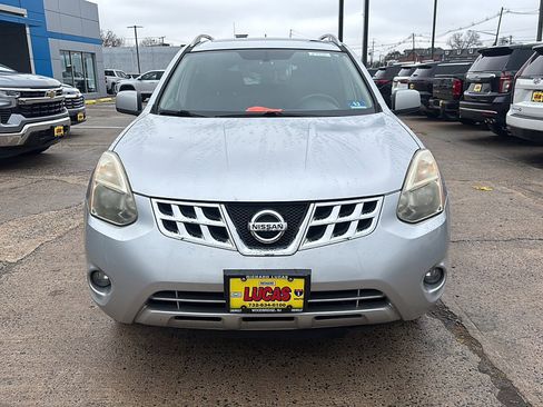 Used 2011 Nissan Rogue SV w/ SL Pkg image 2