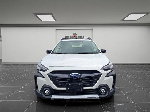 Certified 2025 Subaru Outback Limited XT image 3