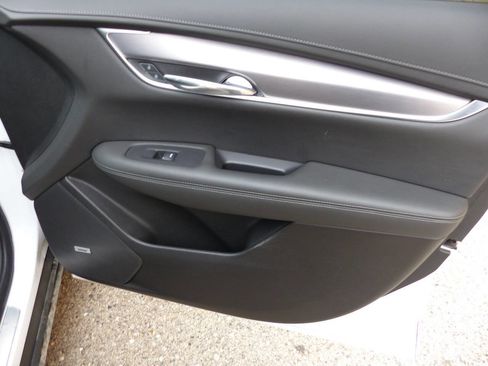 Used 2024 Cadillac XT6 Luxury w/ LPO, Floor Liner Package FWD image 55