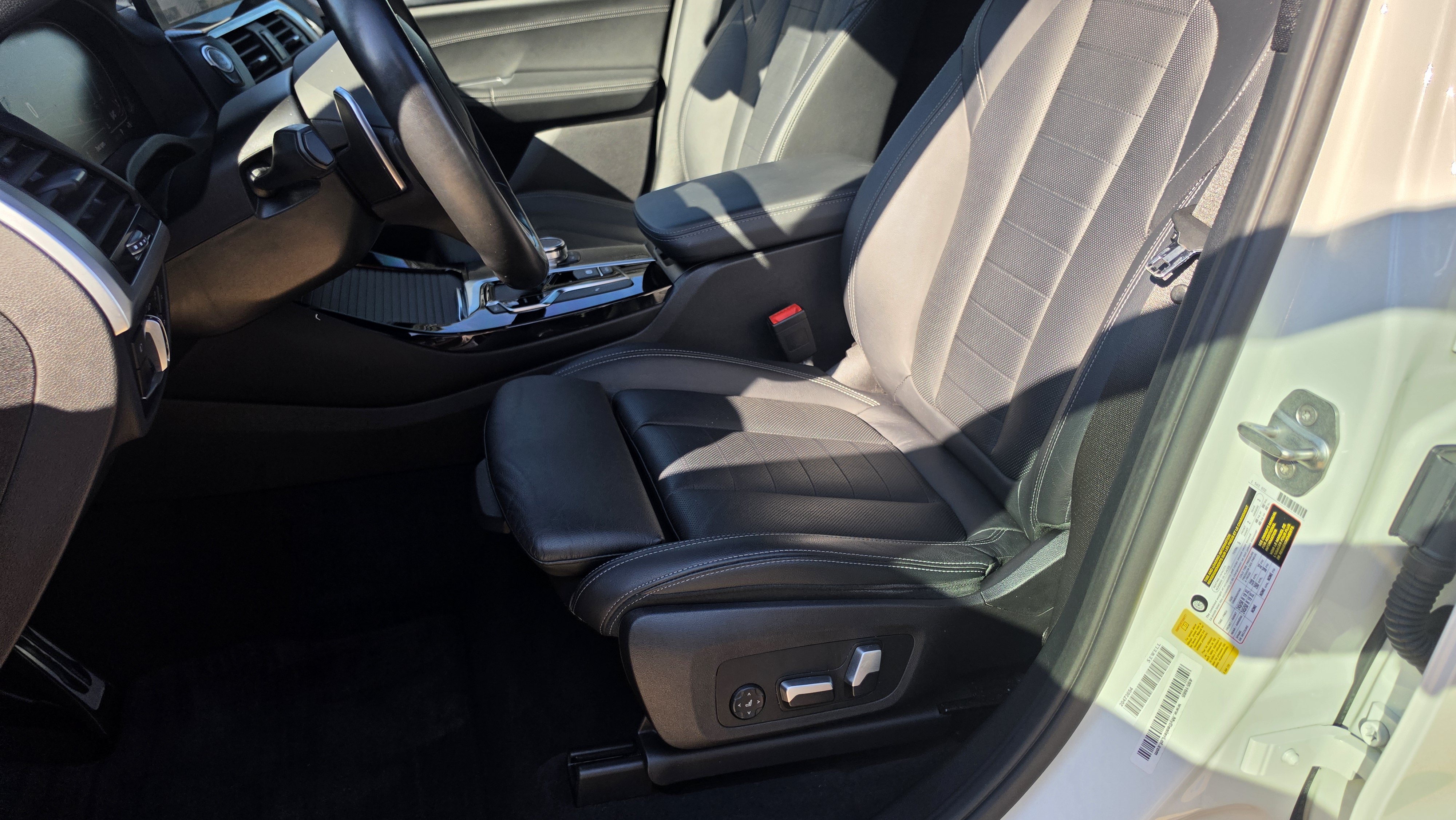 Used 2020 BMW X3 sDrive30i w/ M Sport Package 2 RWD image 26