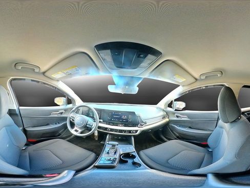 Used 2023 Kia Sportage LX image 32
