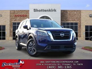 Used 2024 Nissan Pathfinder SV video 1