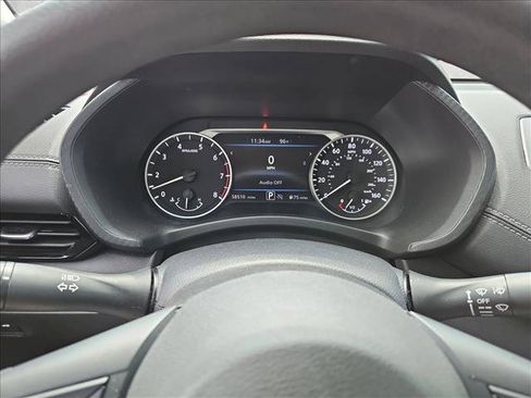 Used 2024 Nissan Sentra SV FWD image 10