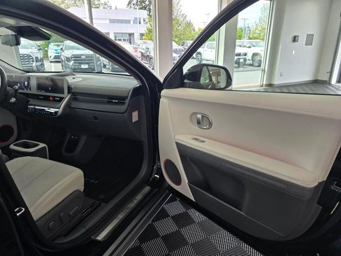 Used 2024 Hyundai Ioniq 5 Limited AWD/4WD image 42