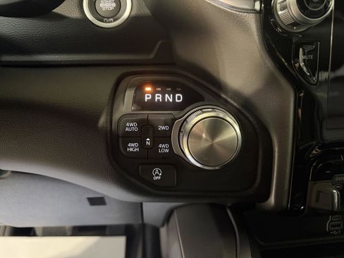 New 2026 RAM 1500 Laramie AWD/4WD image 22