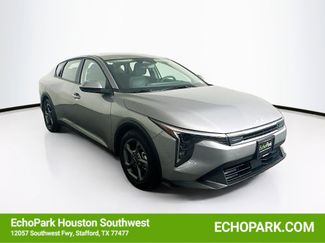 Used 2025 Kia K4 LXS video 1