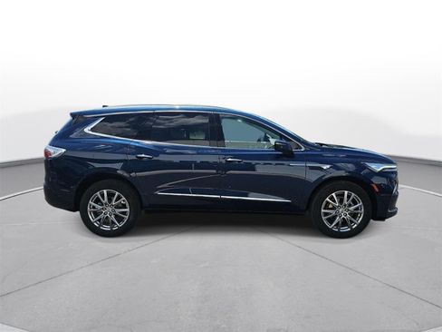 Used 2023 Buick Enclave Premium w/ Experience Buick Package AWD/4WD image 5
