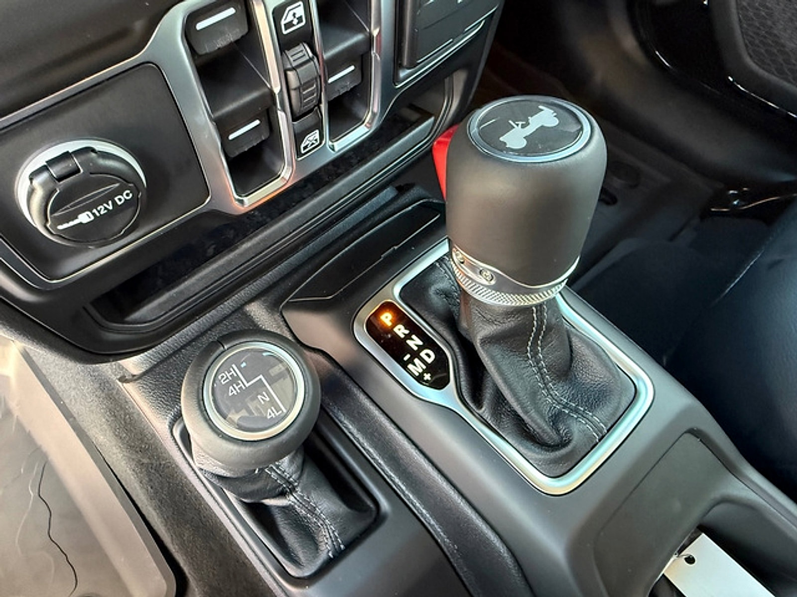 New 2026 Jeep Wrangler Unlimited Sahara AWD/4WD image 27