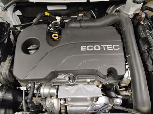Used 2021 Chevrolet Equinox LT FWD image 30