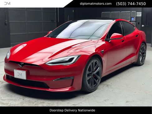 Used 2021 Tesla Model S Plaid image 1