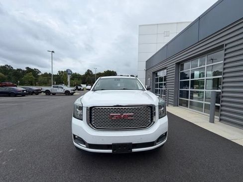 Used 2017 GMC Yukon XL Denali w/ Open Road Package AWD/4WD image 2