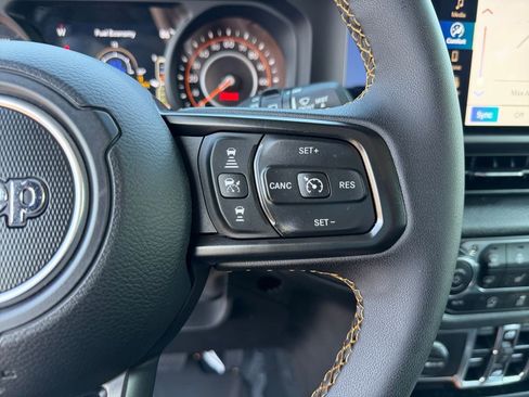 Used 2024 Jeep Wrangler Unlimited Sport AWD/4WD image 20