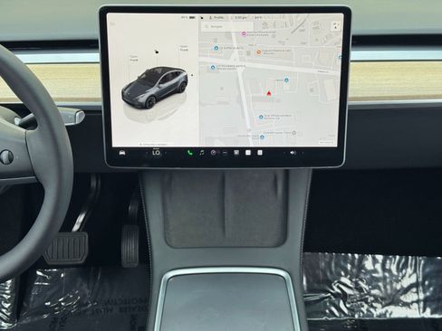 Used 2022 Tesla Model Y Long Range AWD/4WD image 21