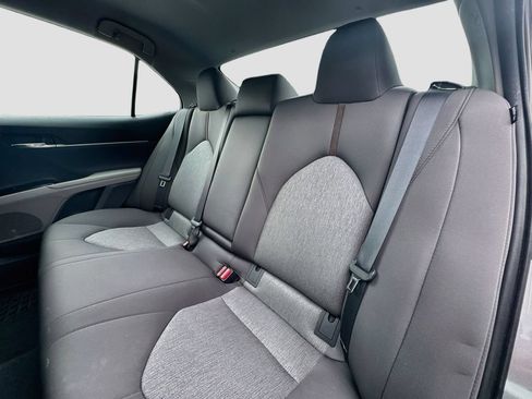Used 2019 Toyota Camry LE FWD image 22