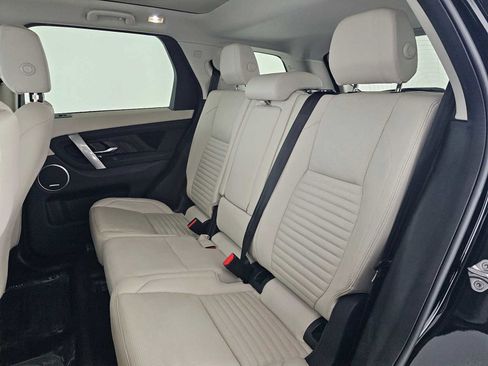 Used 2023 Land Rover Discovery Sport S image 17