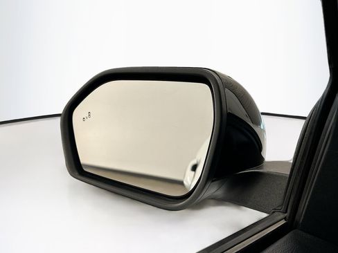 Used 2023 Ford Explorer ST-Line w/ Class IV Trailer Tow Package image 16