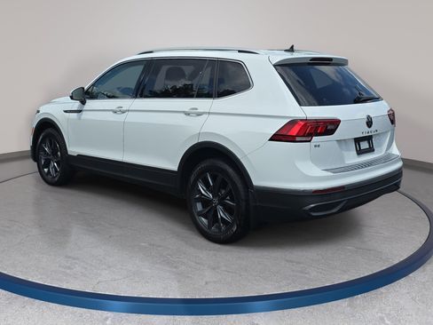 Used 2022 Volkswagen Tiguan SE FWD image 7
