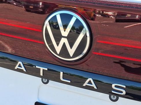 New 2026 Volkswagen Atlas Peak Edition AWD/4WD image 12
