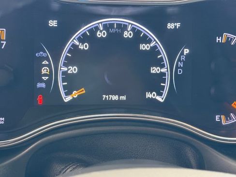 Used 2020 Jeep Grand Cherokee Altitude RWD image 28