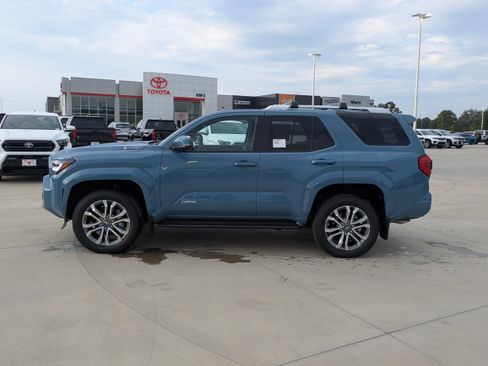 New 2026 Toyota 4Runner Limited AWD/4WD image 2