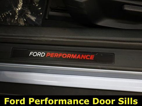 Used 2022 Ford Mustang Shelby GT500 w/ Carbon Fiber Track Pack image 34