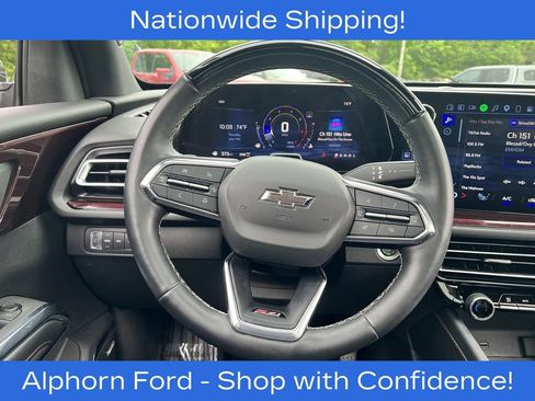 Used 2024 Chevrolet Traverse Z71 w/ Enhanced Driving Package AWD/4WD image 10