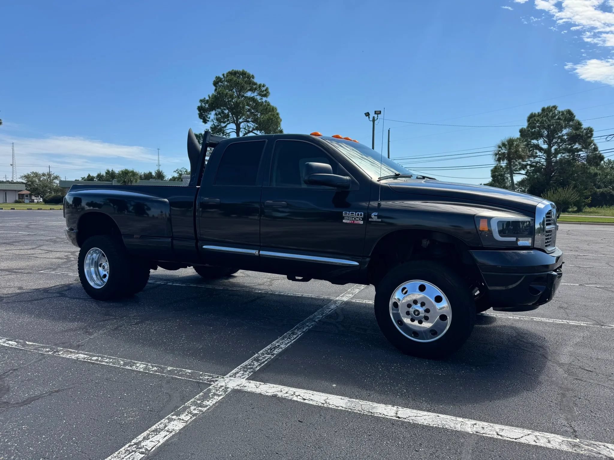 Used 2009 Dodge Ram 3500 Truck Laramie w/ Trailer Tow Group AWD/4WD image 4