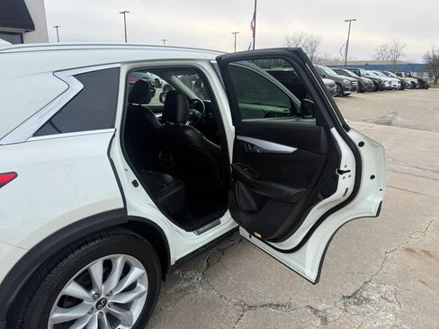 Used 2019 INFINITI QX50 Essential w/ Premium Heat Package image 23