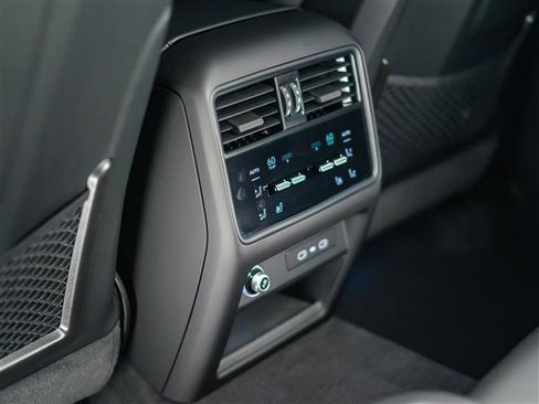 New 2026 Porsche Cayenne Coupe image 29