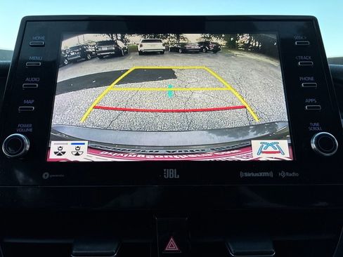 Used 2021 Toyota Camry XLE image 20