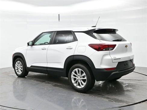 Used 2024 Chevrolet TrailBlazer LS w/ LS Convenience Package image 5
