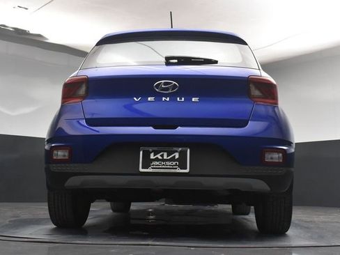Used 2023 Hyundai Venue SEL FWD image 36