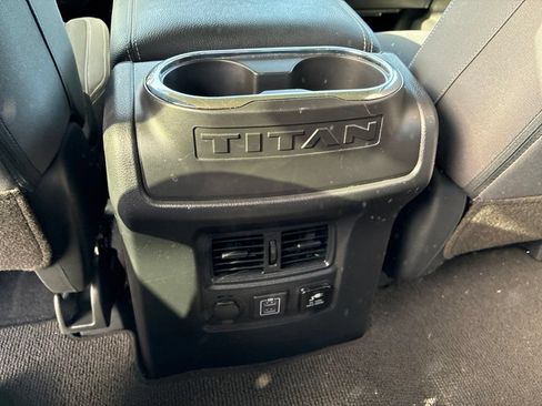 Used 2024 Nissan Titan SV w/ SV Convenience Package RWD image 23