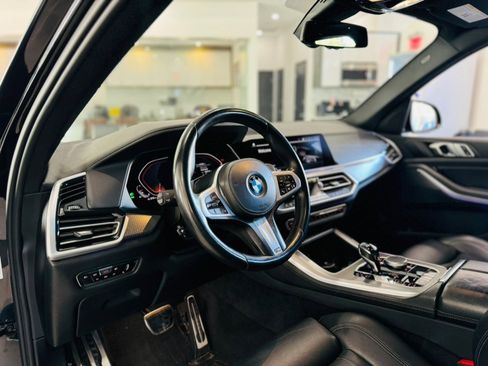 Used 2021 BMW X5 xDrive40i w/ M Sport Package image 14