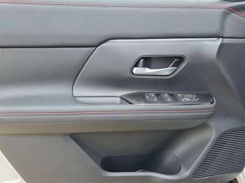 New 2026 Nissan Kicks SR image 15