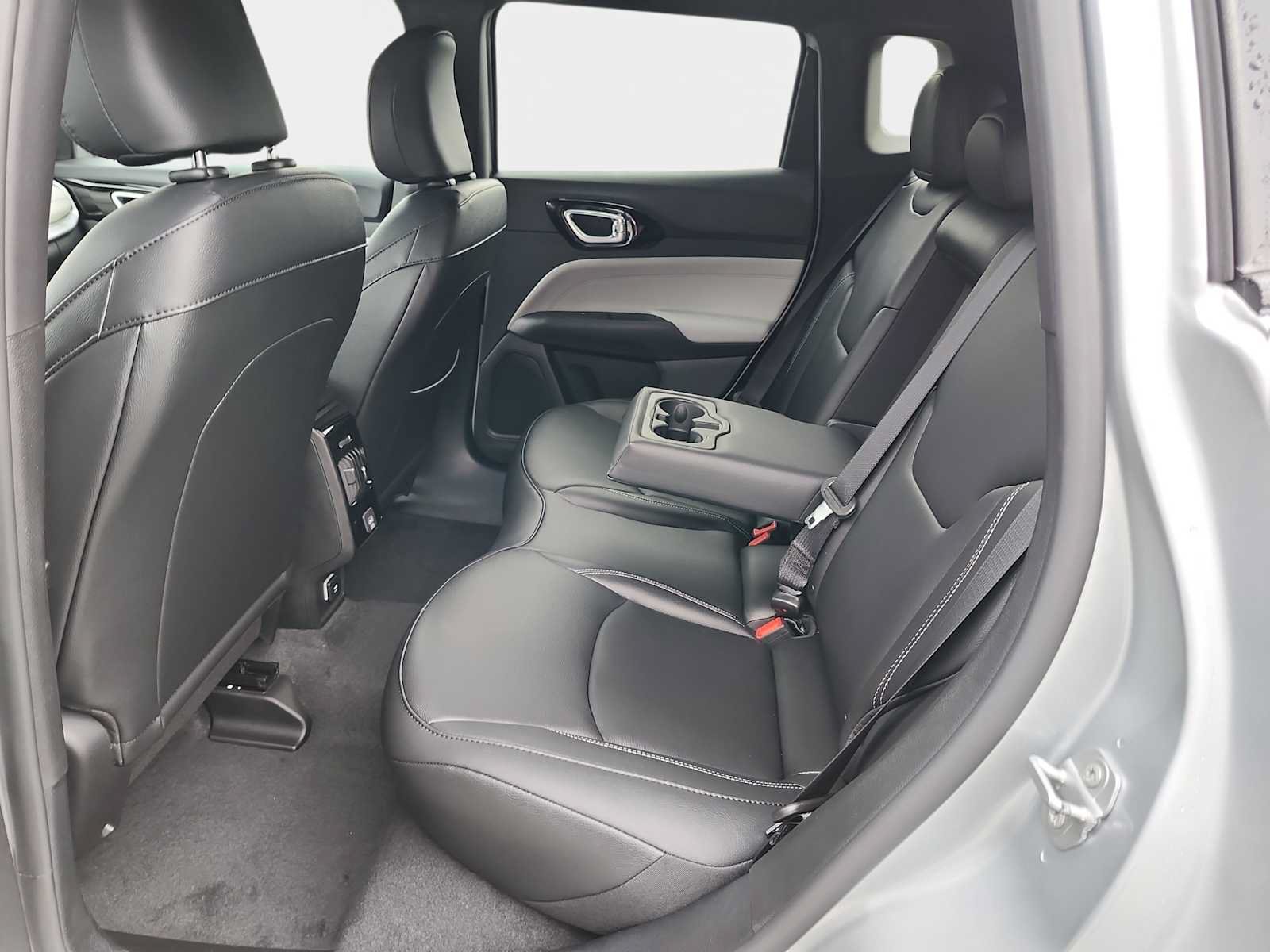New 2026 Jeep Compass Limited AWD/4WD image 15