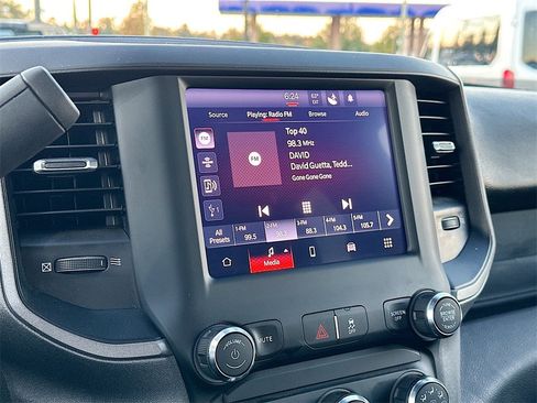 Used 2024 RAM 2500 Tradesman w/ Chrome Appearance Group image 13