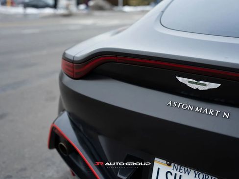 Used 2019 Aston Martin V8 Vantage Coupe RWD image 9