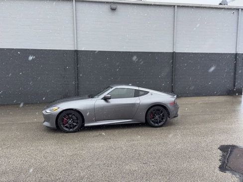 Used 2023 Nissan Z w/ Floor Mat Package (L93) image 1