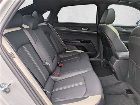 Used 2025 Kia K5 GT-Line w/ GT-Line Premium Package FWD image 21