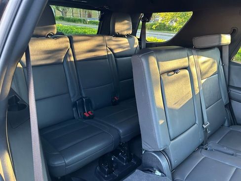 Used 2025 Chevrolet Tahoe LT AWD/4WD image 11