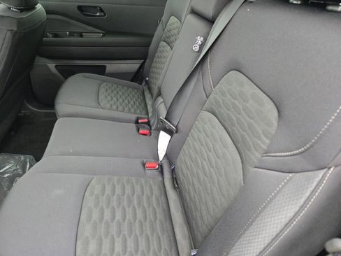 New 2026 Nissan Pathfinder SV image 18