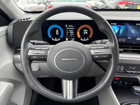 Used 2024 Hyundai Kona SEL image 12