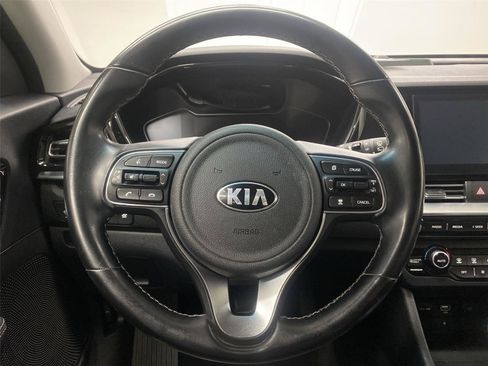 Used 2020 Kia Niro EX FWD image 15