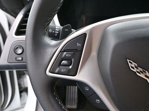 Used 2014 Chevrolet Corvette Stingray Coupe image 17