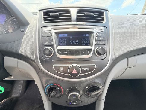 Used 2015 Hyundai Accent GLS FWD image 16