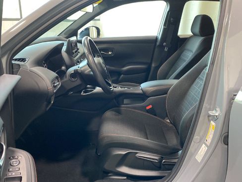 Used 2024 Honda HR-V Sport image 17