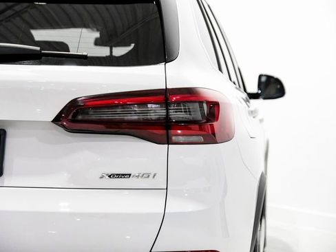 Used 2023 BMW X5 xDrive40i w/ Premium Package image 42