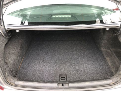 Used 2018 Volkswagen Passat 3.6 FWD image 16