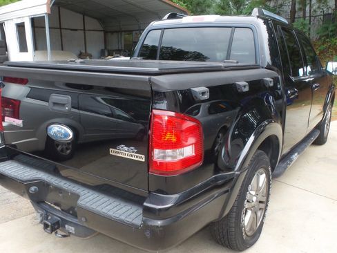 Used 2008 Ford Explorer Sport Trac Limited image 2